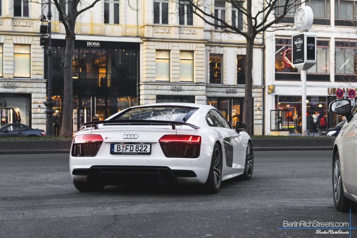 Audi R8 V10 Plus (2016) spotted in Berlin — BerlinRichStreets